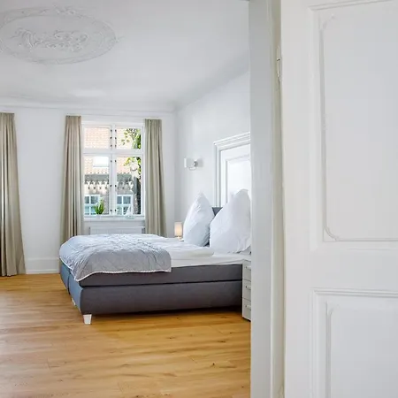 Gutshaus No2 *