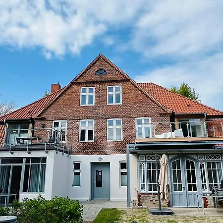 Апартаменты Gutshaus No2 *