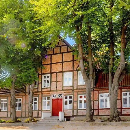 Gutshaus No2 Апартаменты *
